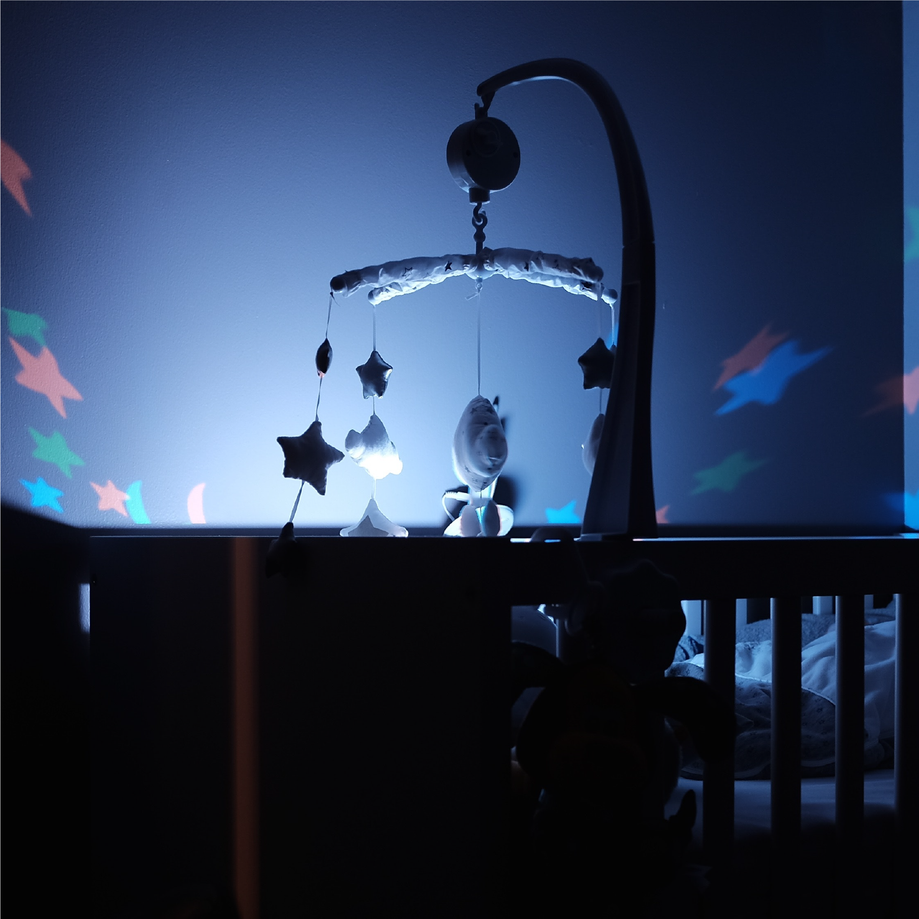 American Red Cross Blackout Buddy Color | Power Failure LED Light & Light Sensor